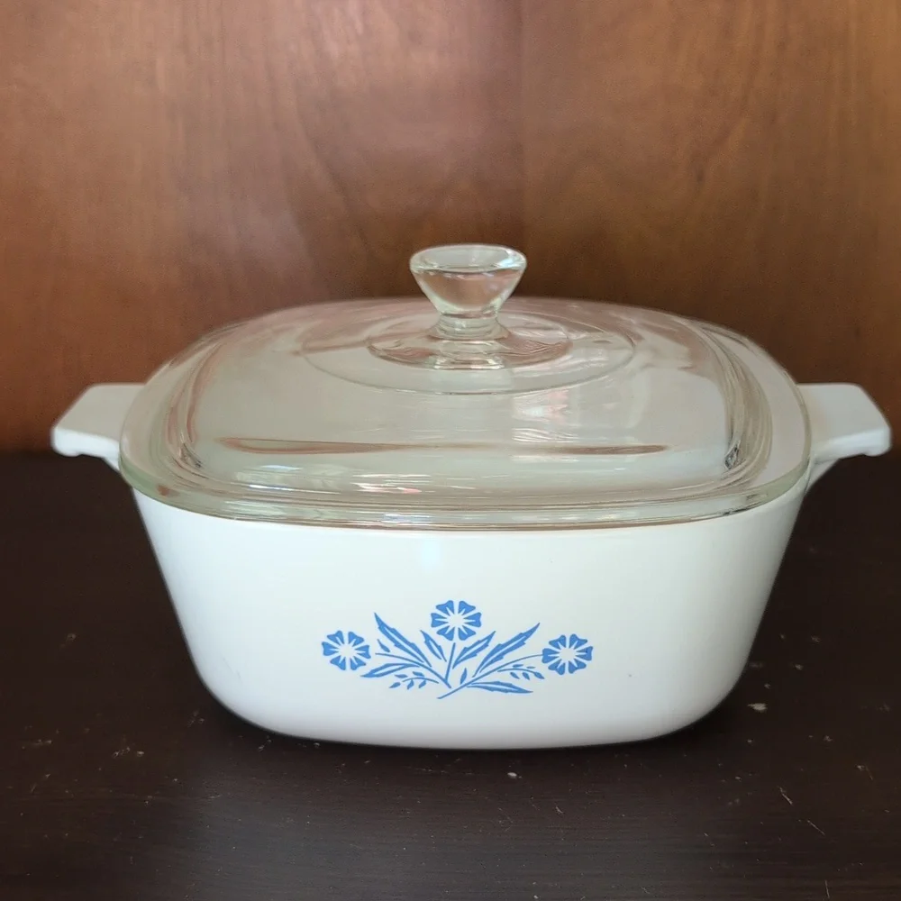 Corning Ware Cornflower Blue Casserole Dish 1 1/2 Quart with Lid